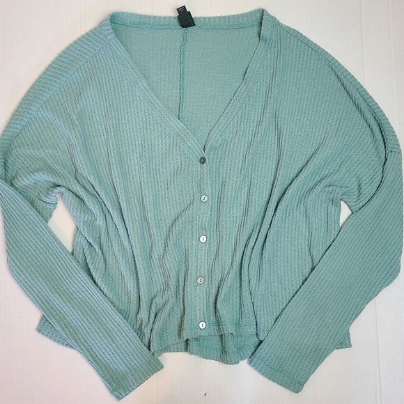 Thermal Knit Oversized Button Front Cardigan Sweater - Picture 4 of 13